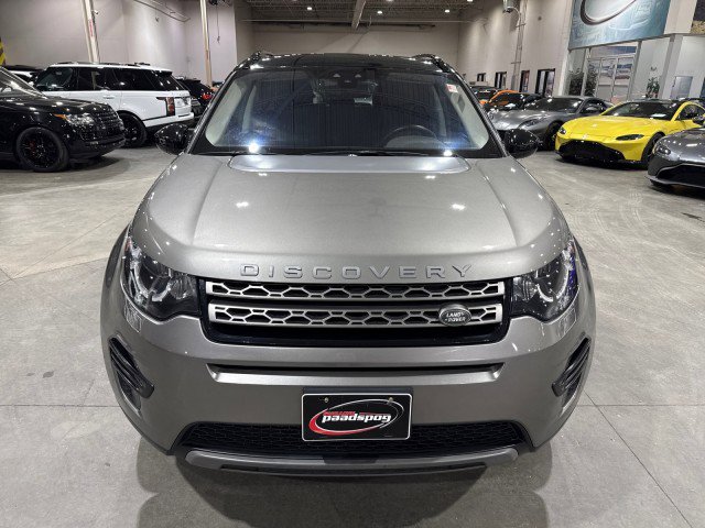 Used 2017 Land Rover Discovery Sport SE image 2