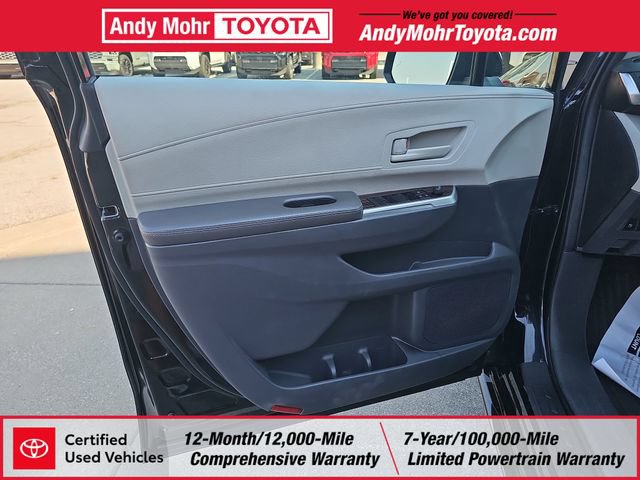 Certified 2024 Toyota Sienna LE FWD image 11