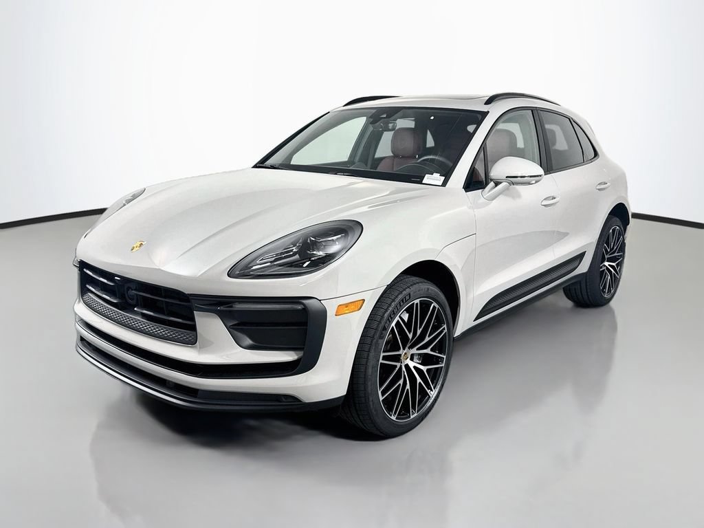Certified 2026 Porsche Macan AWD/4WD image 1