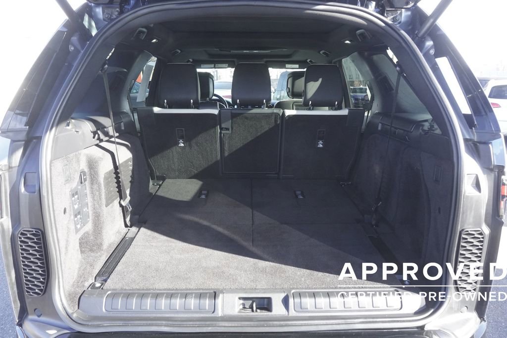Used 2022 Land Rover Discovery S R-Dynamic image 31