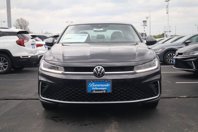 New 2026 Volkswagen Jetta SE image 3