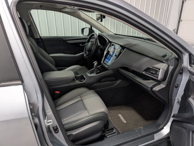 Used 2025 Subaru Outback Onyx Edition AWD/4WD image 28