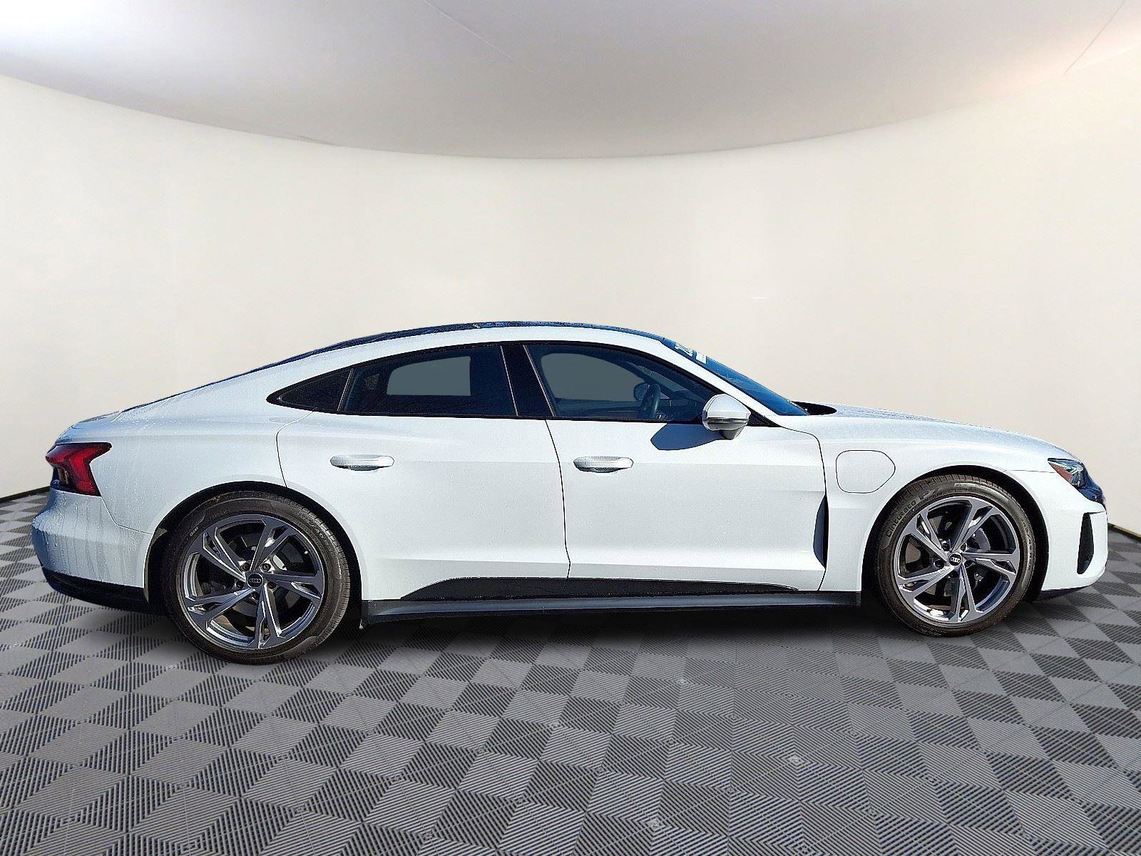 Used 2024 Audi e-tron GT Premium Plus w/ Executive Package image 7