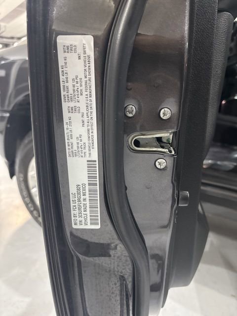 Used 2024 RAM 2500 Laramie image 34