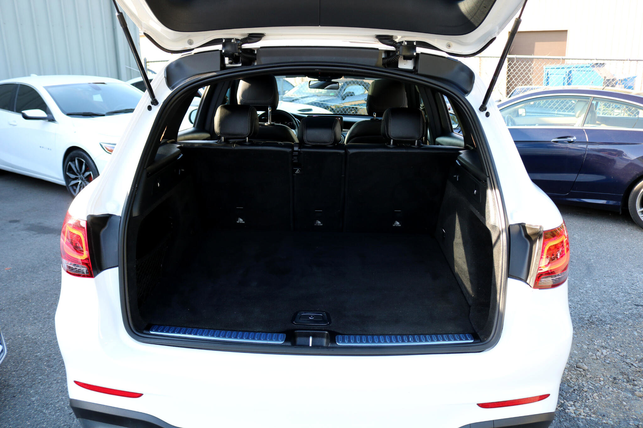 Used 2020 Mercedes-Benz GLC 300 4MATIC image 44