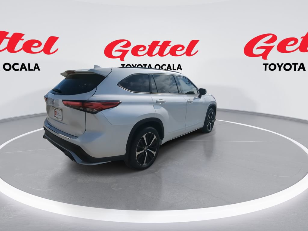 Used 2021 Toyota Highlander XSE image 8