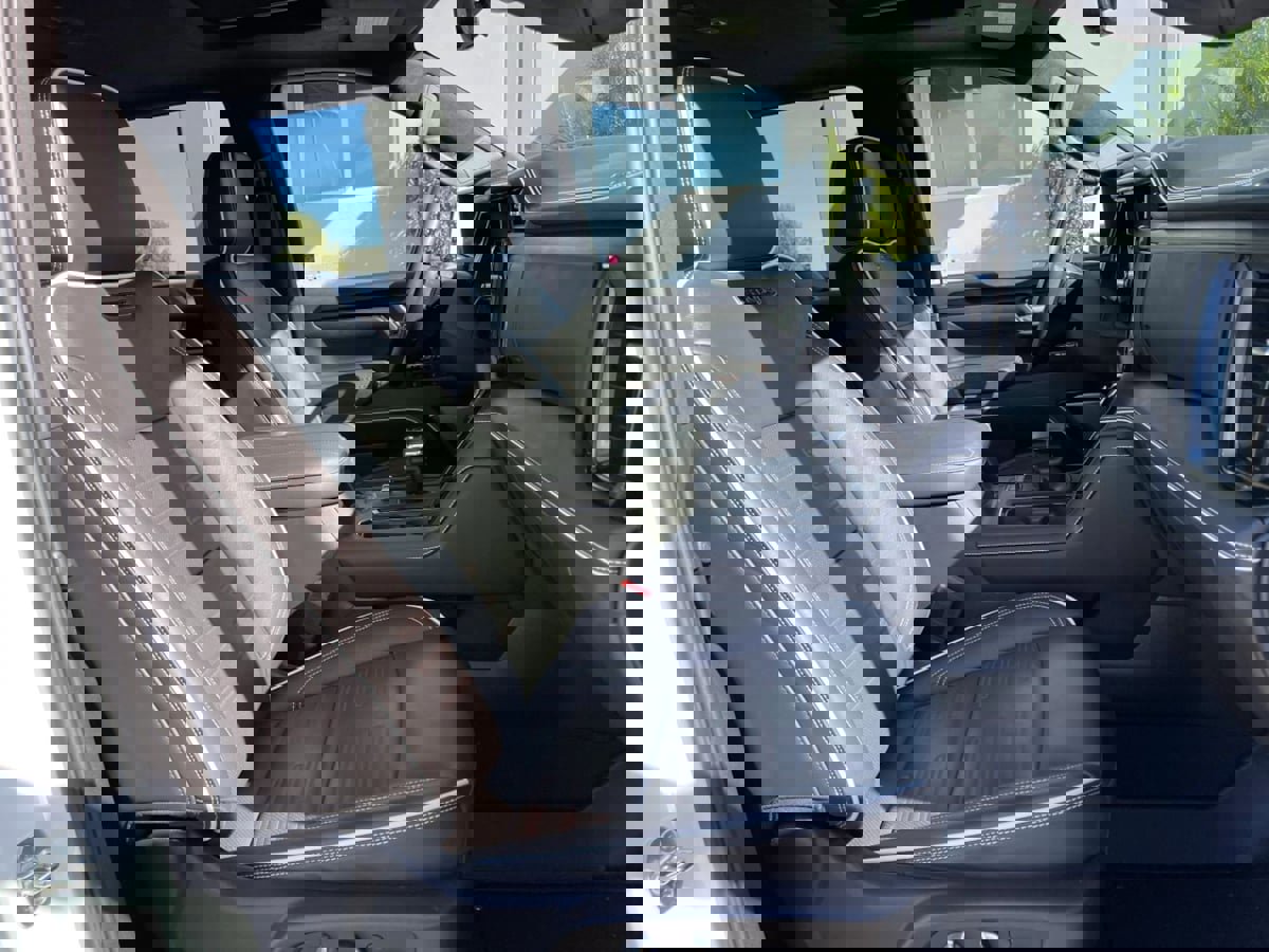 Used 2025 GMC Sierra 1500 AT4X image 18