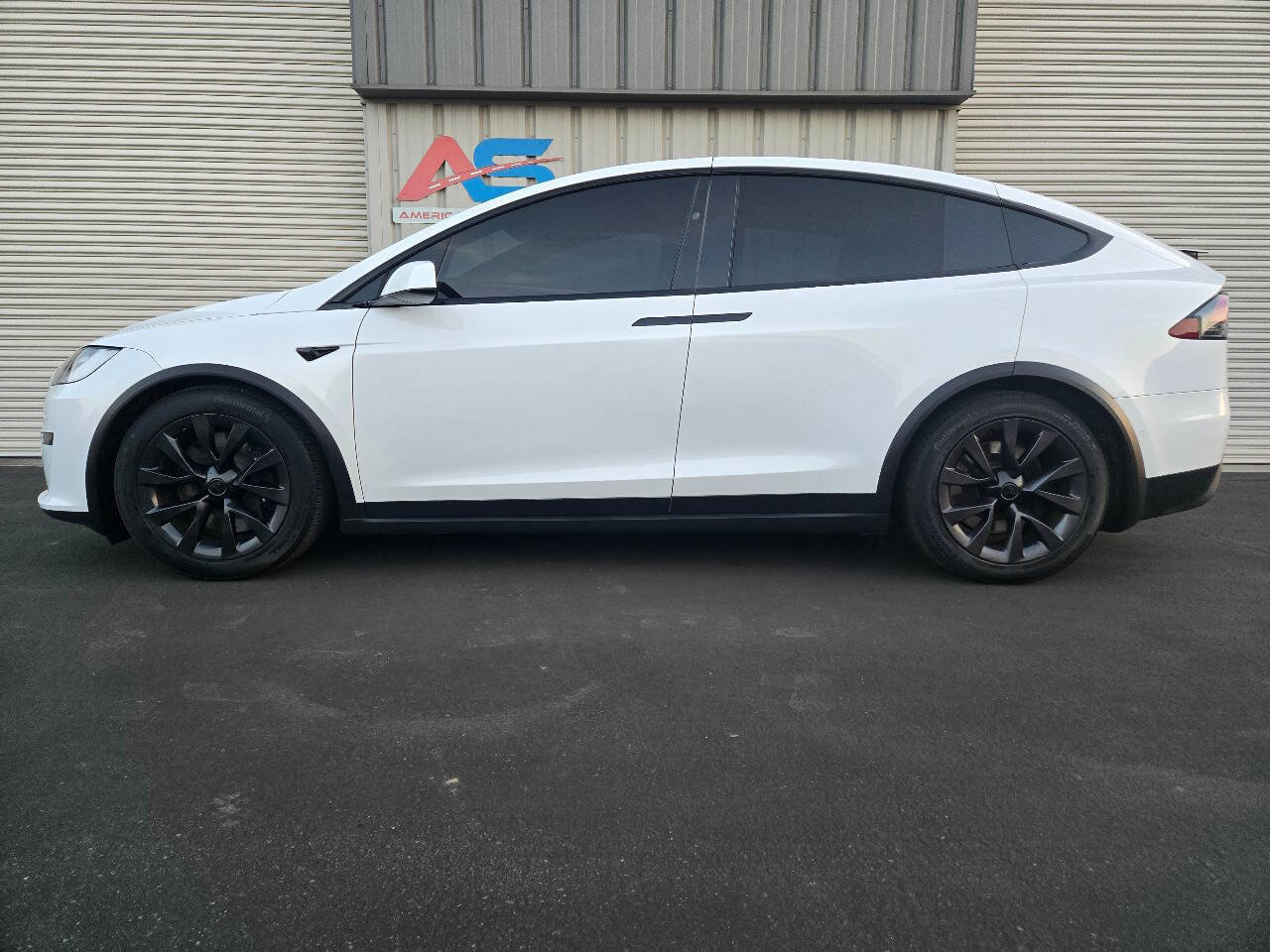Used 2022 Tesla Model X Base AWD 4dr SUV image 3