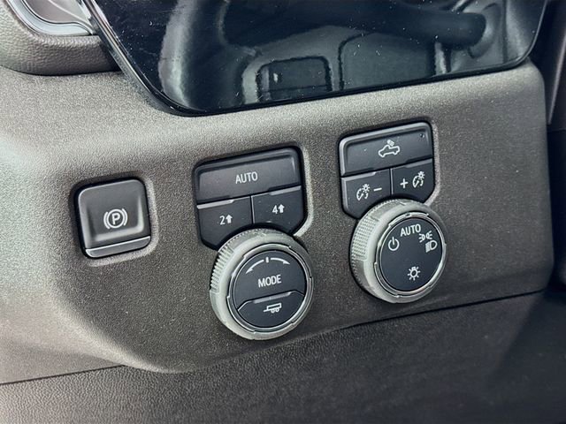 Used 2025 Chevrolet Silverado 1500 LT image 10