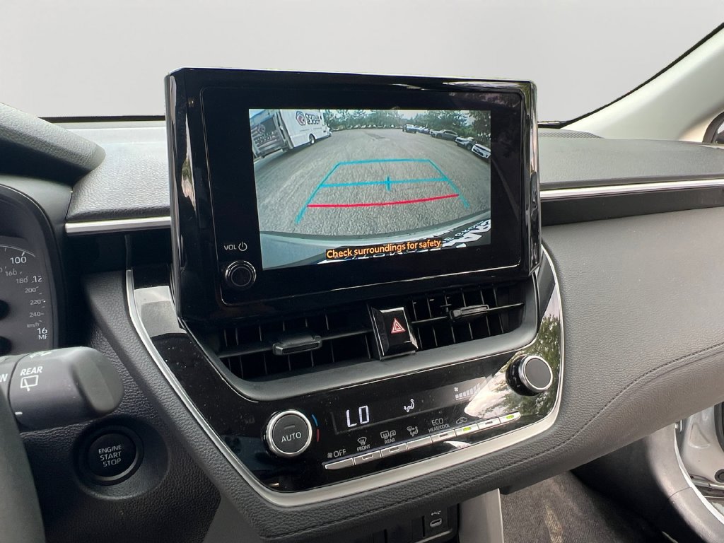Used 2025 Toyota Corolla Cross LE FWD image 16