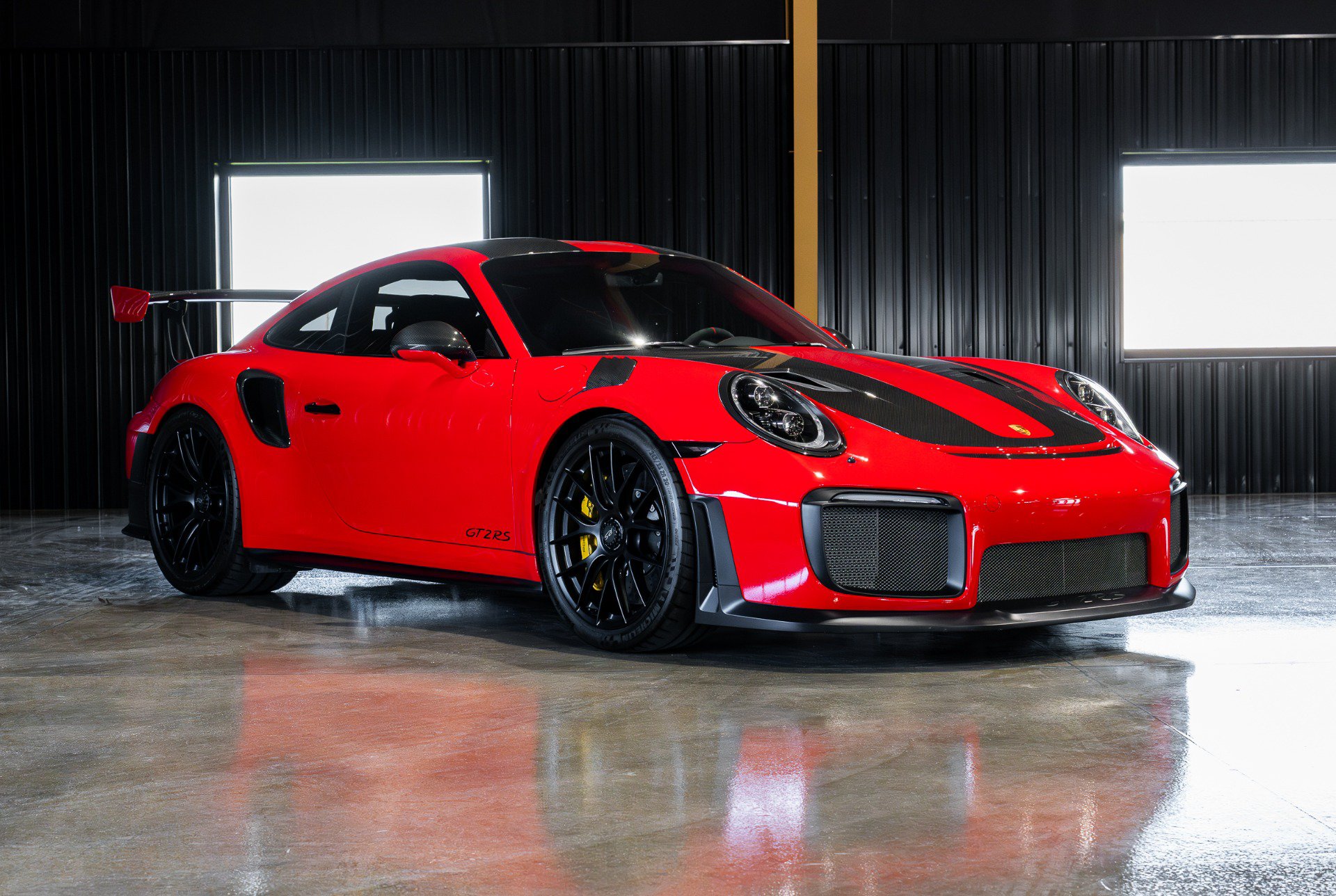 Used 2018 Porsche 911 GT2 RS RWD image 2
