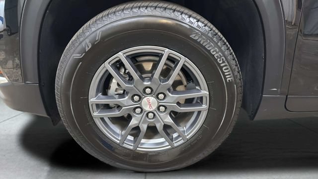 Used 2025 GMC Acadia Elevation FWD image 15