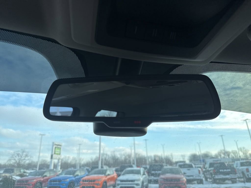 Used 2018 RAM 1500 SLT image 18