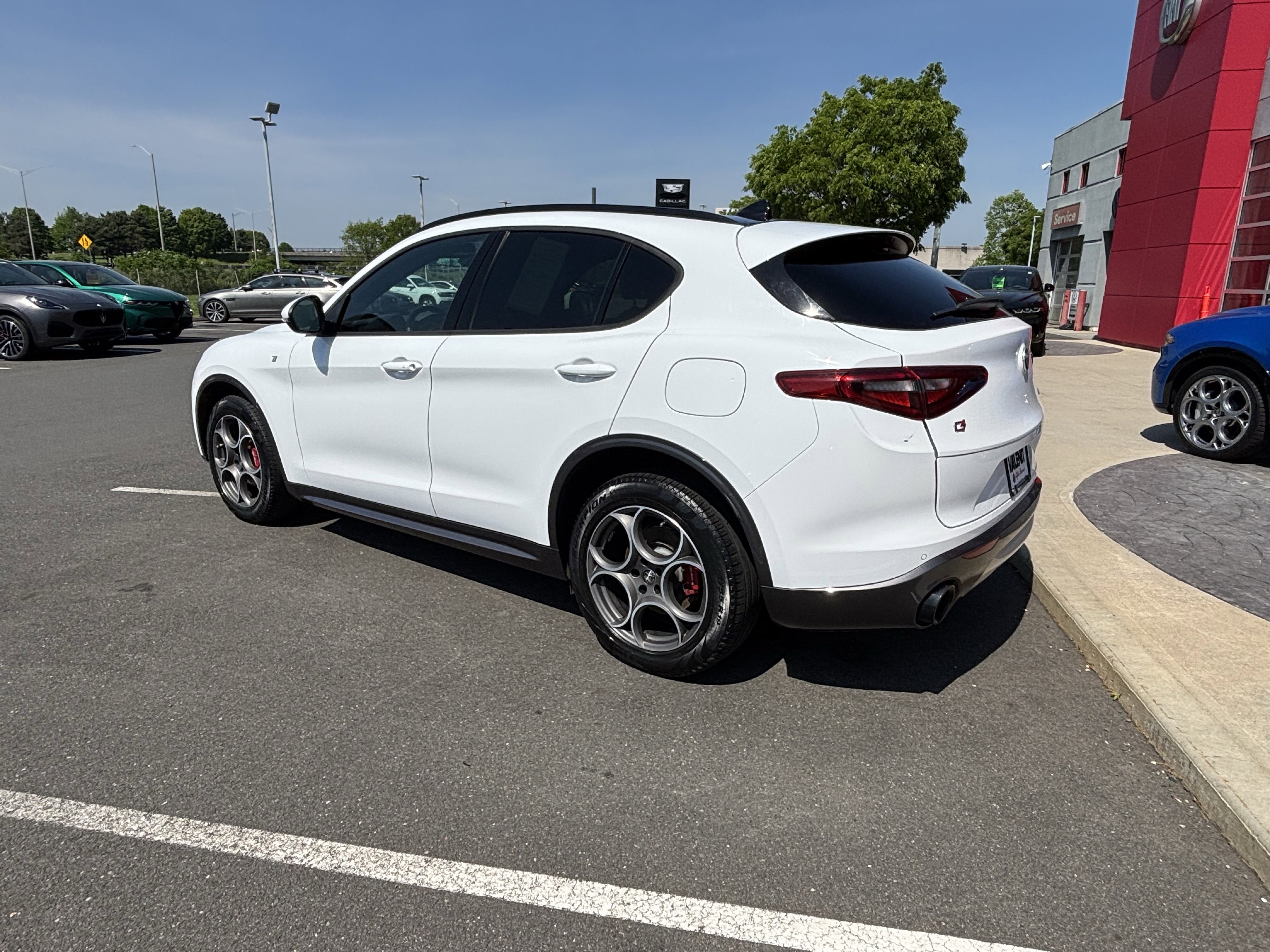 Used 2022 Alfa Romeo Stelvio Ti w/ Active Assist Plus Package AWD/4WD image 9