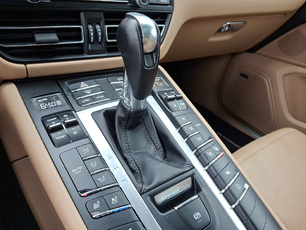 Used 2020 Porsche Macan S AWD/4WD image 16
