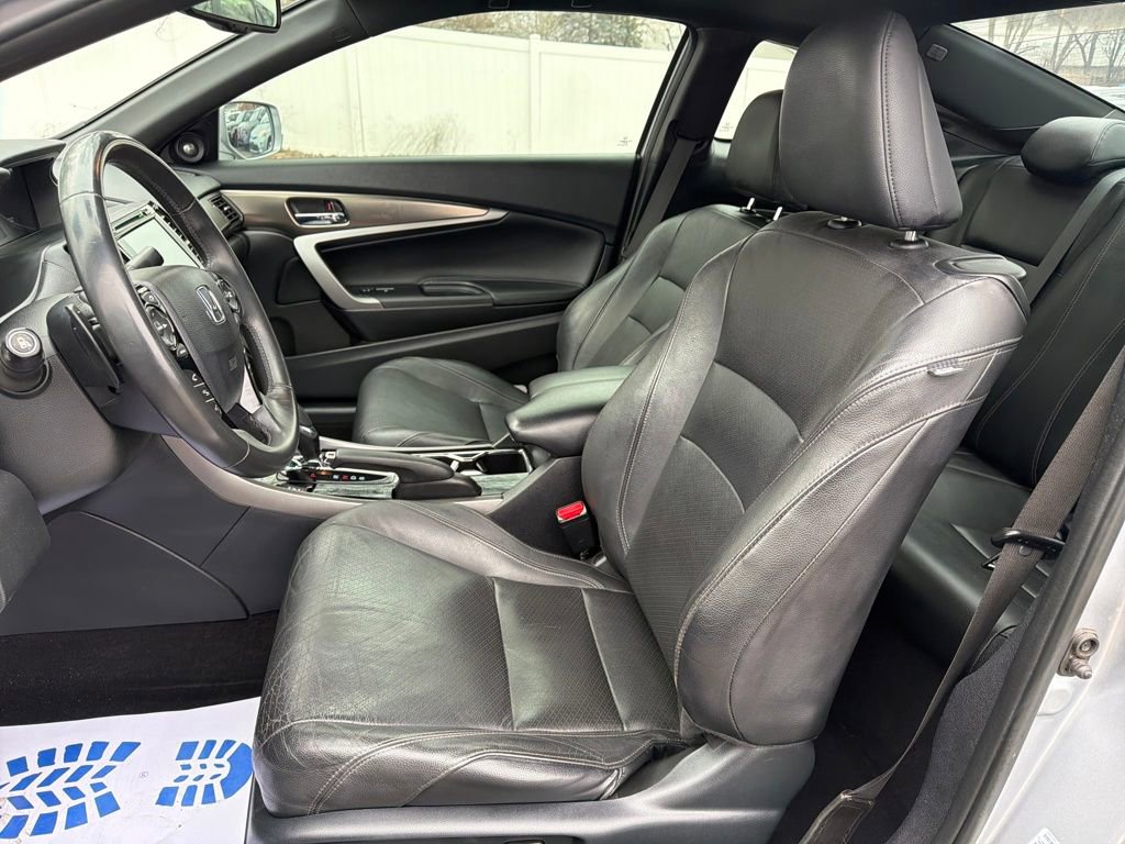 Used 2016 Honda Accord Touring image 9