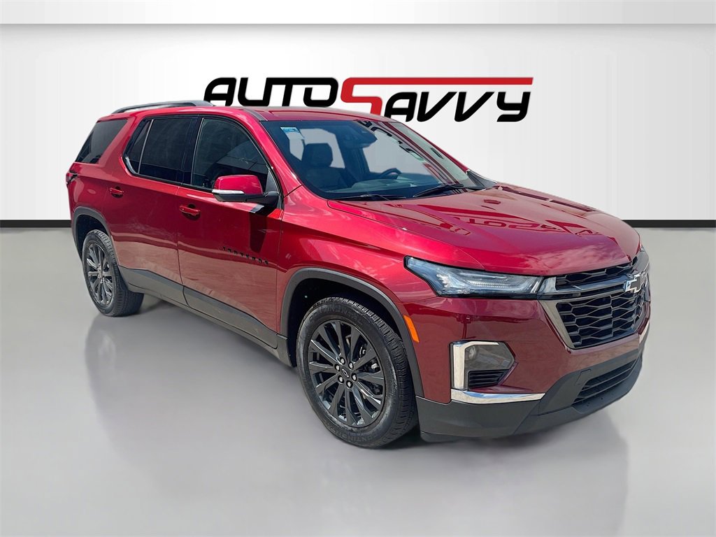 Used 2023 Chevrolet Traverse RS image 1