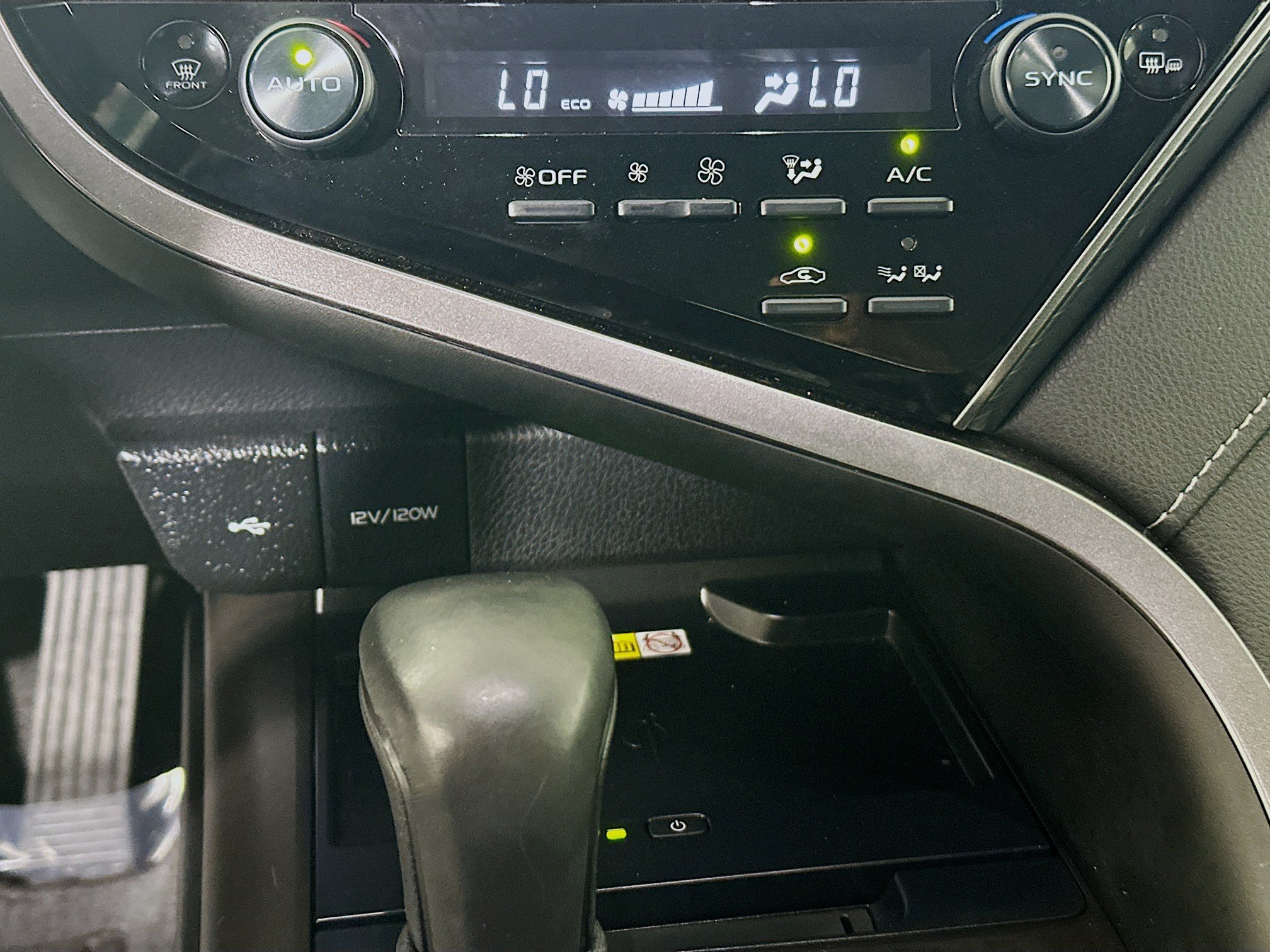 Used 2023 Toyota Camry SE w/ Audio Upgrade Package FWD image 23