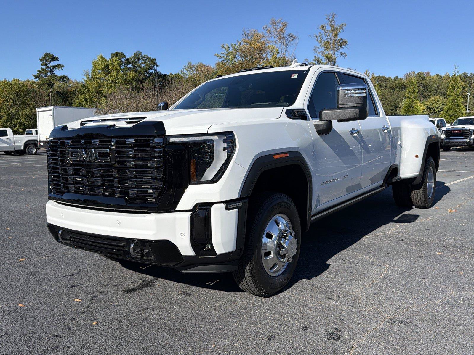 New 2026 GMC Sierra 3500 Denali Ultimate AWD/4WD image 3
