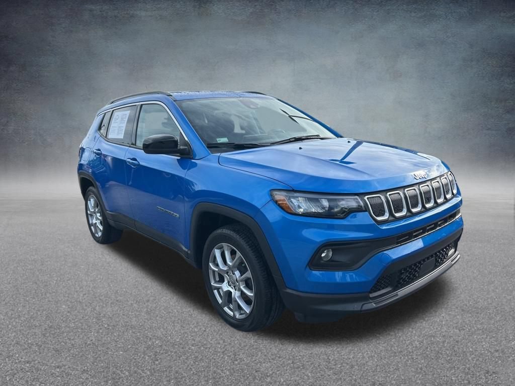 Certified 2022 Jeep Compass Latitude AWD/4WD image 2