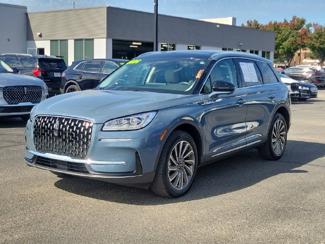 Used 2023 Lincoln Corsair Reserve w/ Equipment Group 201A AWD/4WD image 2