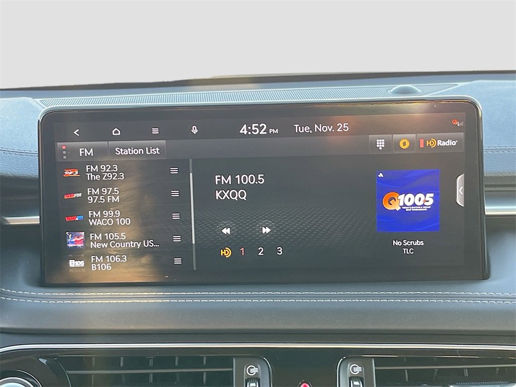 Used 2022 Genesis G70 3.3T image 15