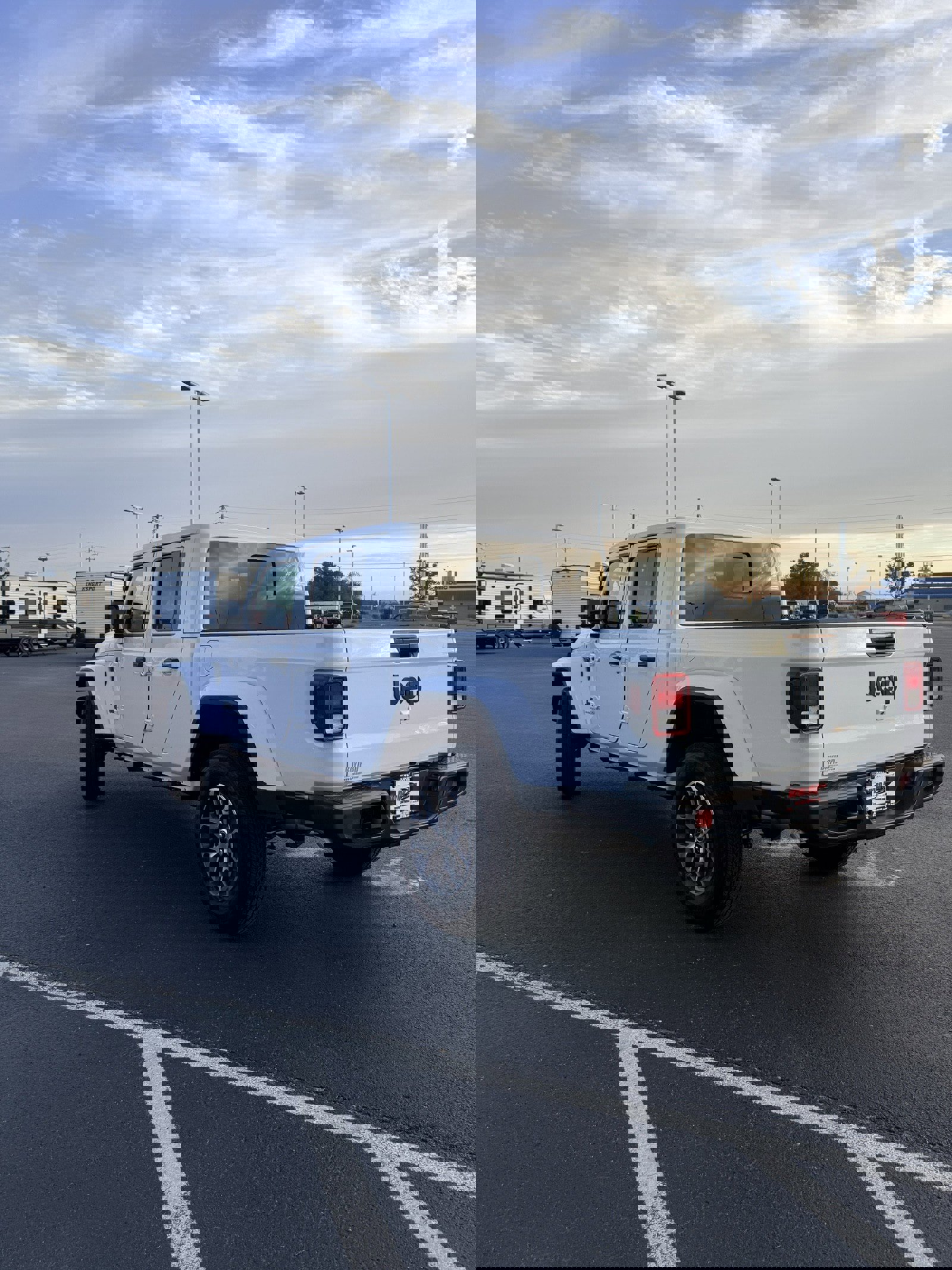 New 2026 Jeep Gladiator Sport image 4