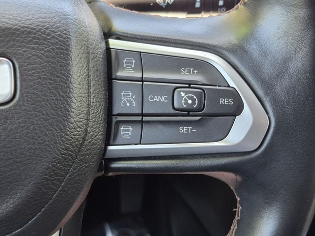 Used 2022 Jeep Compass Limited AWD/4WD image 13