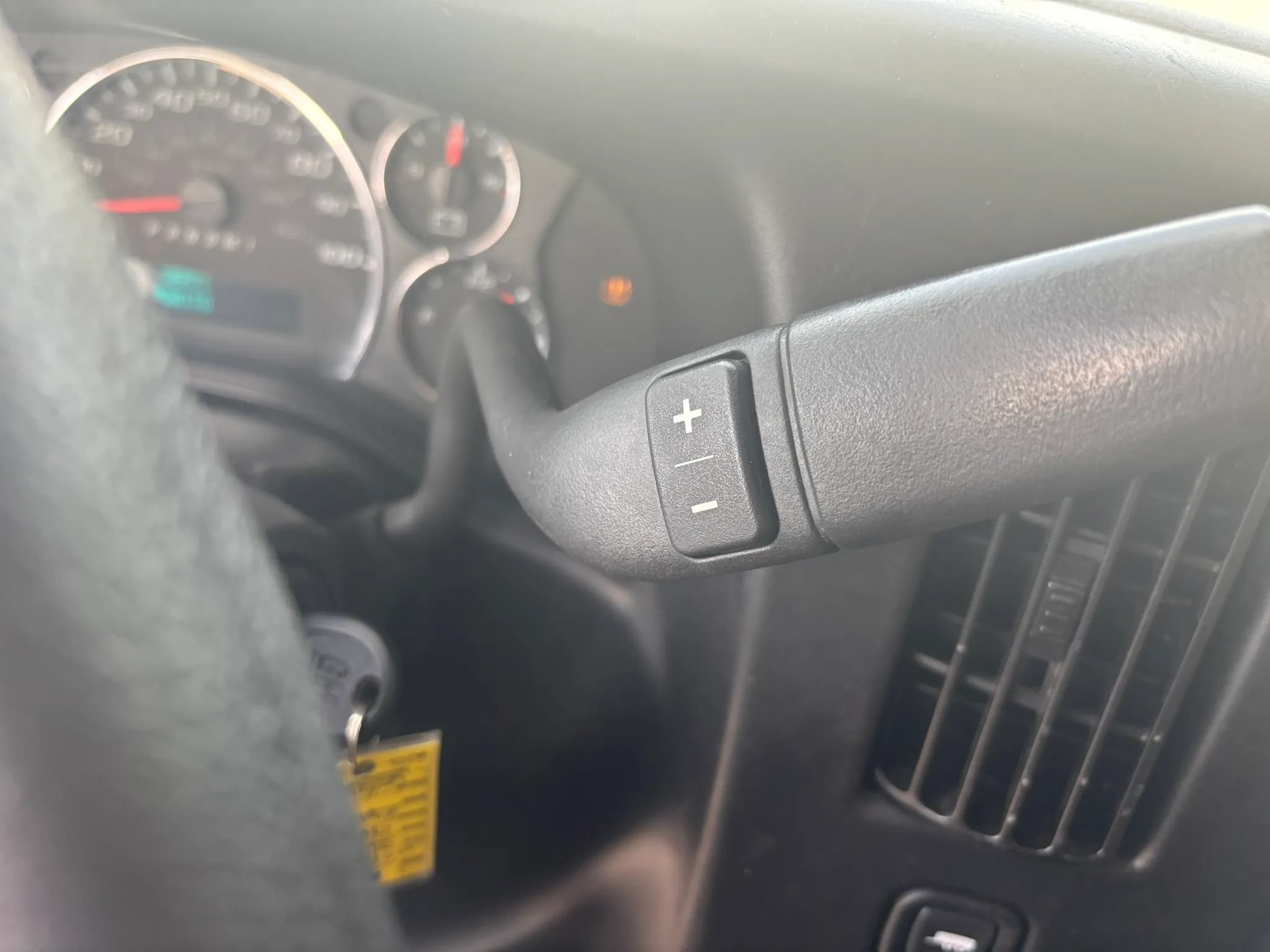 Used 2023 Chevrolet Express 2500 RWD image 12