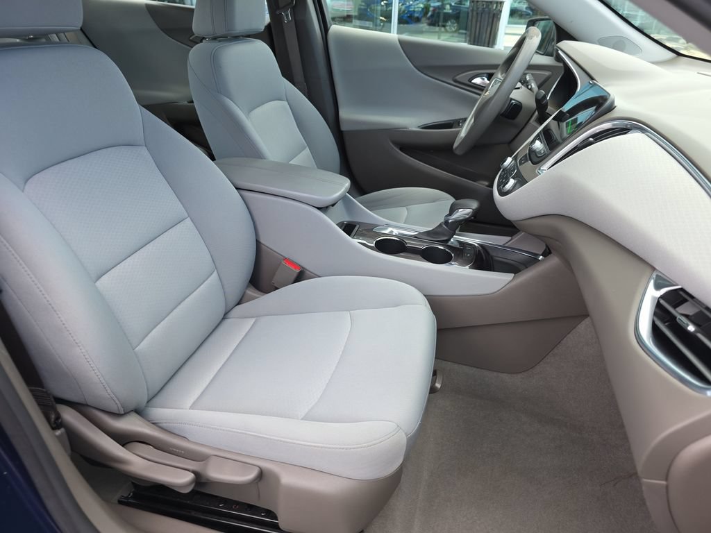Used 2021 Chevrolet Malibu LT FWD image 26