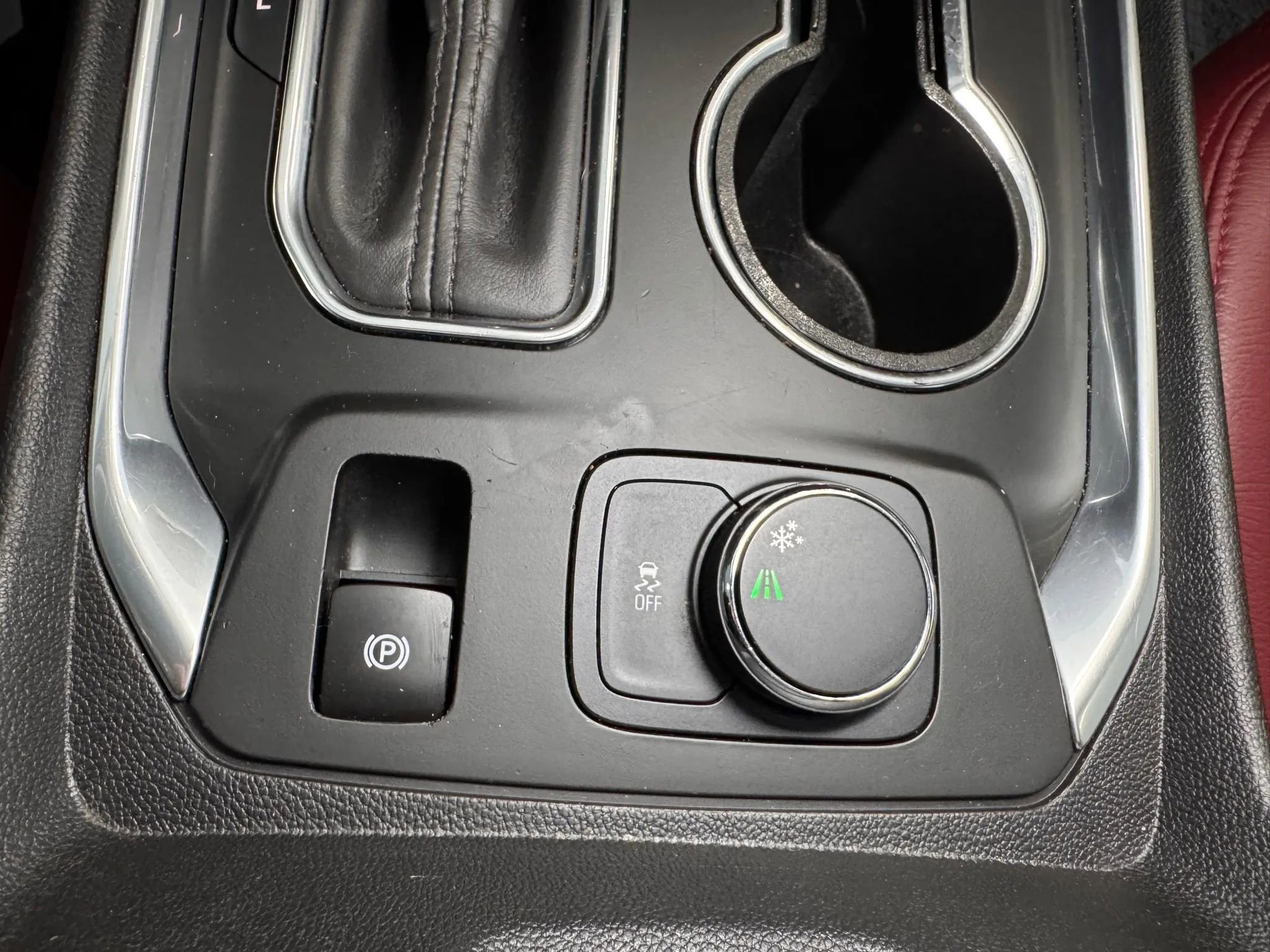 Used 2020 Chevrolet Traverse LS image 38