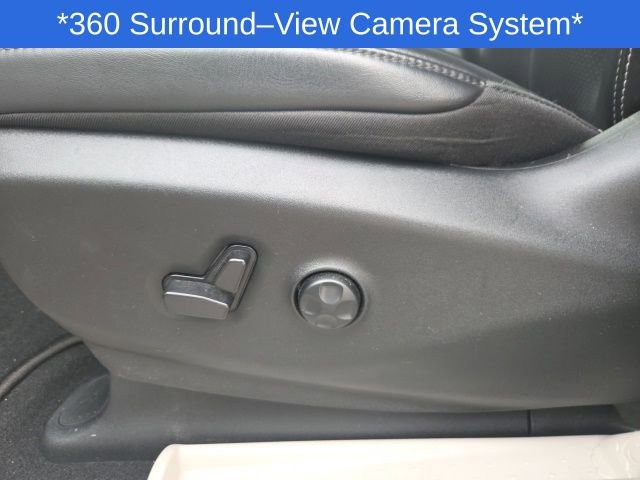 Used 2023 Chrysler Pacifica Touring-L image 29