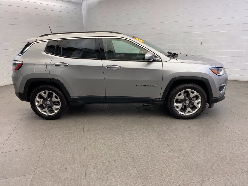 Used 2018 Jeep Compass Limited w/ Navigation Group FWD image 9