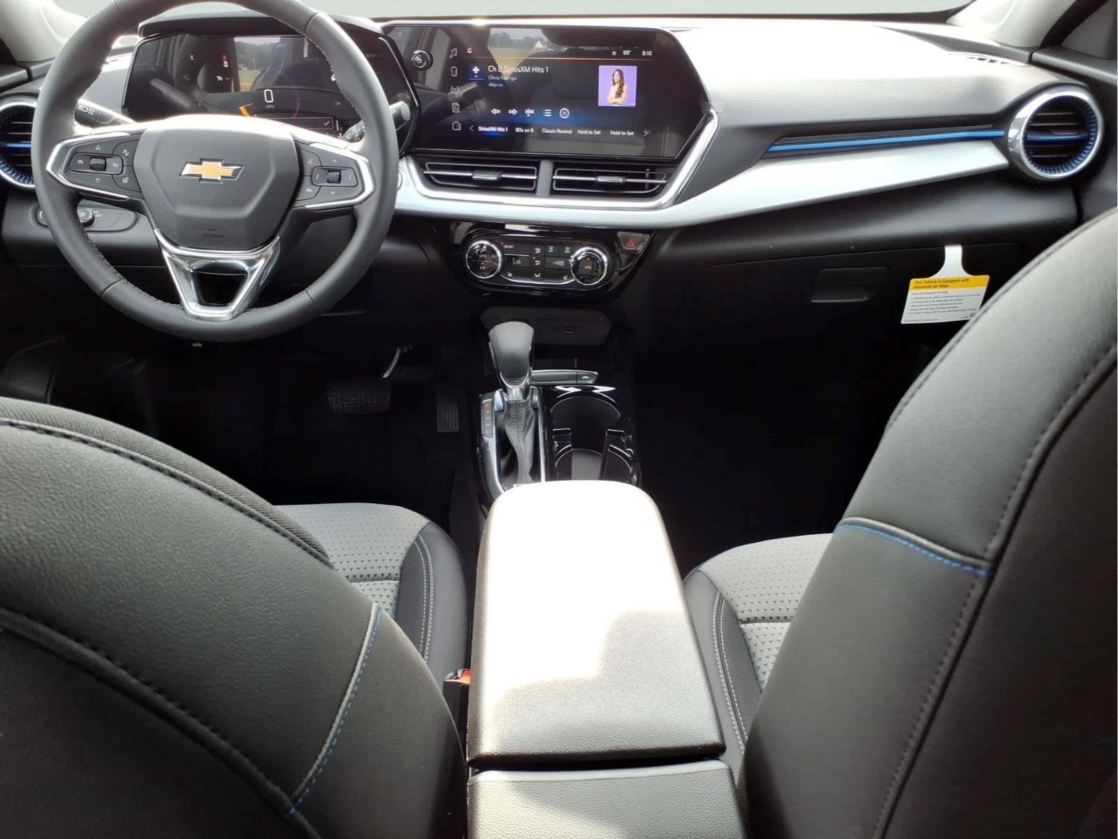 New 2026 Chevrolet Trax LT w/ LT Convenience Package FWD image 12
