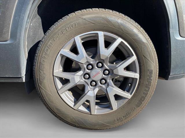 Used 2020 GMC Acadia SLT w/ Driver Alert Package II FWD image 13