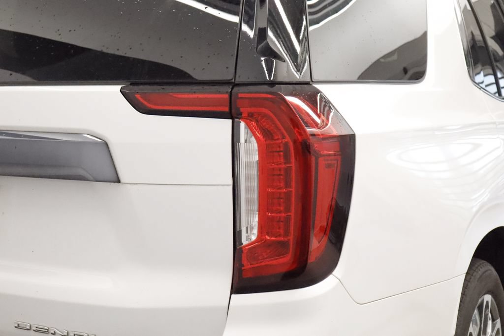 Used 2023 GMC Yukon Denali Ultimate AWD/4WD image 19