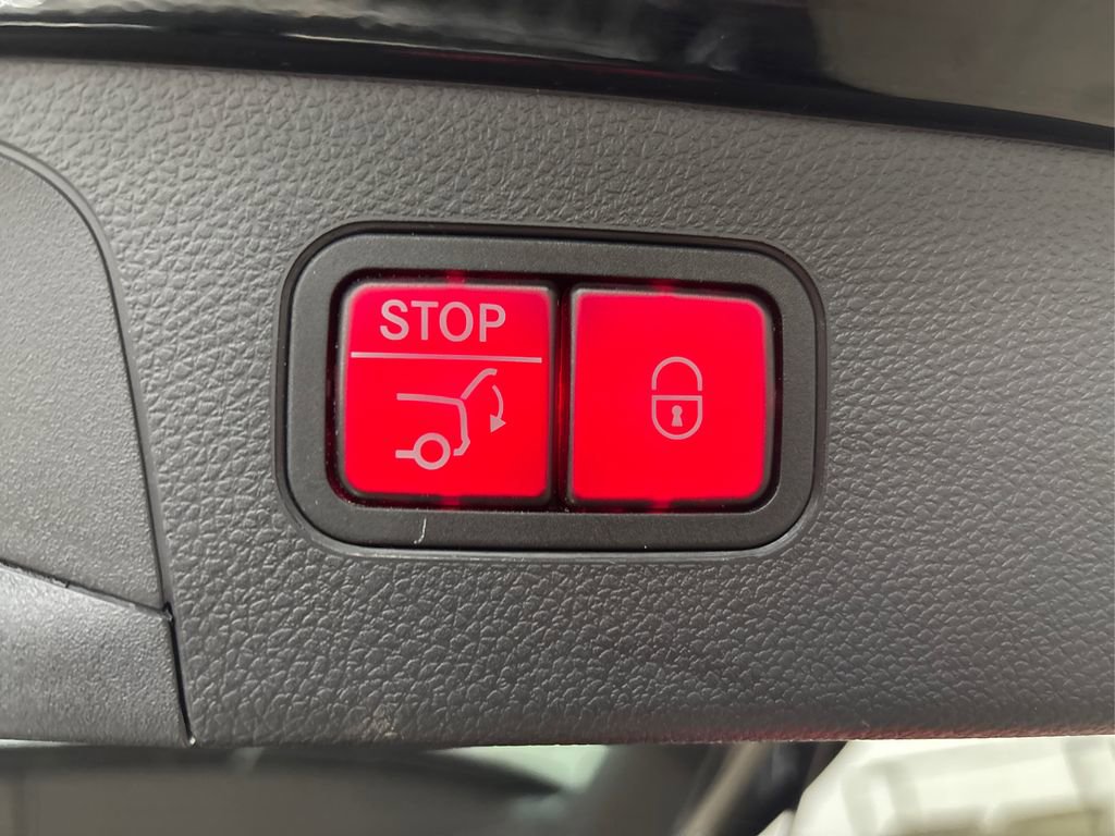 Used 2022 Mercedes-Benz GLC 300 4MATIC image 14