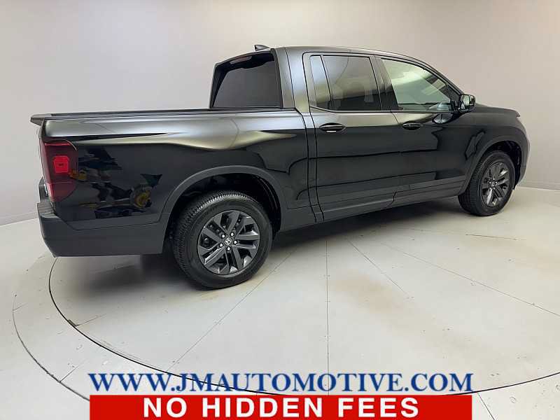 Used 2023 Honda Ridgeline Sport image 5