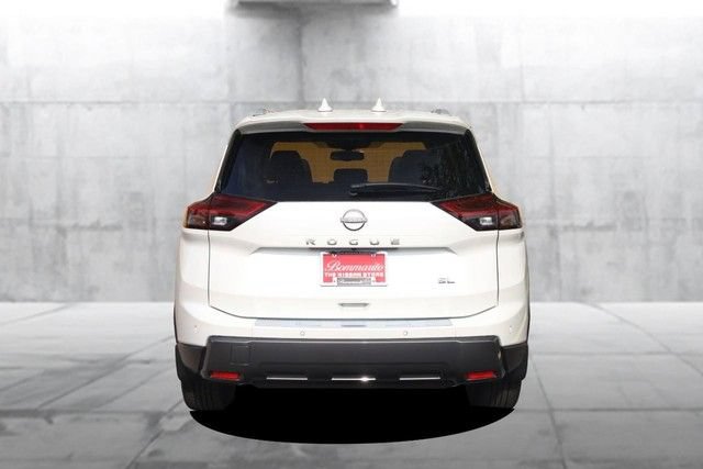 Certified 2025 Nissan Rogue SL w/ Tech Package FWD image 6