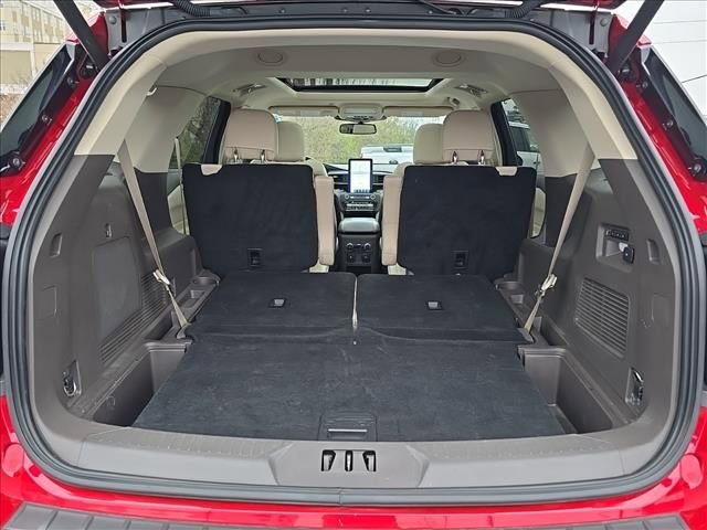 Used 2020 Ford Explorer Platinum w/ Premium Technology Package image 36