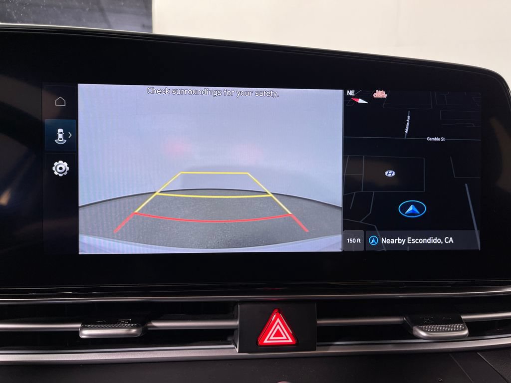 Certified 2025 Hyundai Elantra SEL FWD image 23