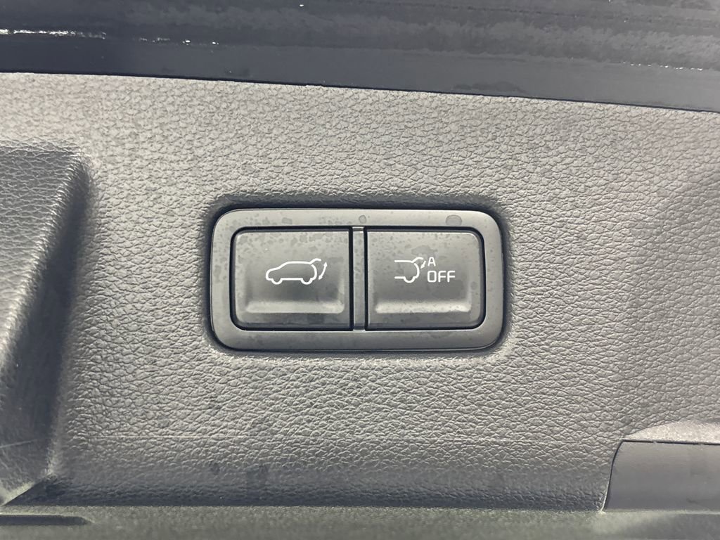 Used 2024 Kia Telluride EX w/ EX Captain's Chair Package image 38