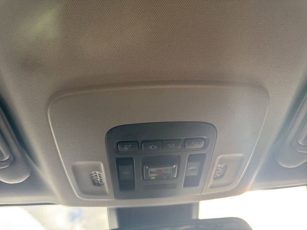 Used 2020 Toyota Camry XSE w/ Navigation Package image 24