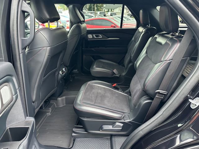 Used 2025 Ford Explorer ST image 11