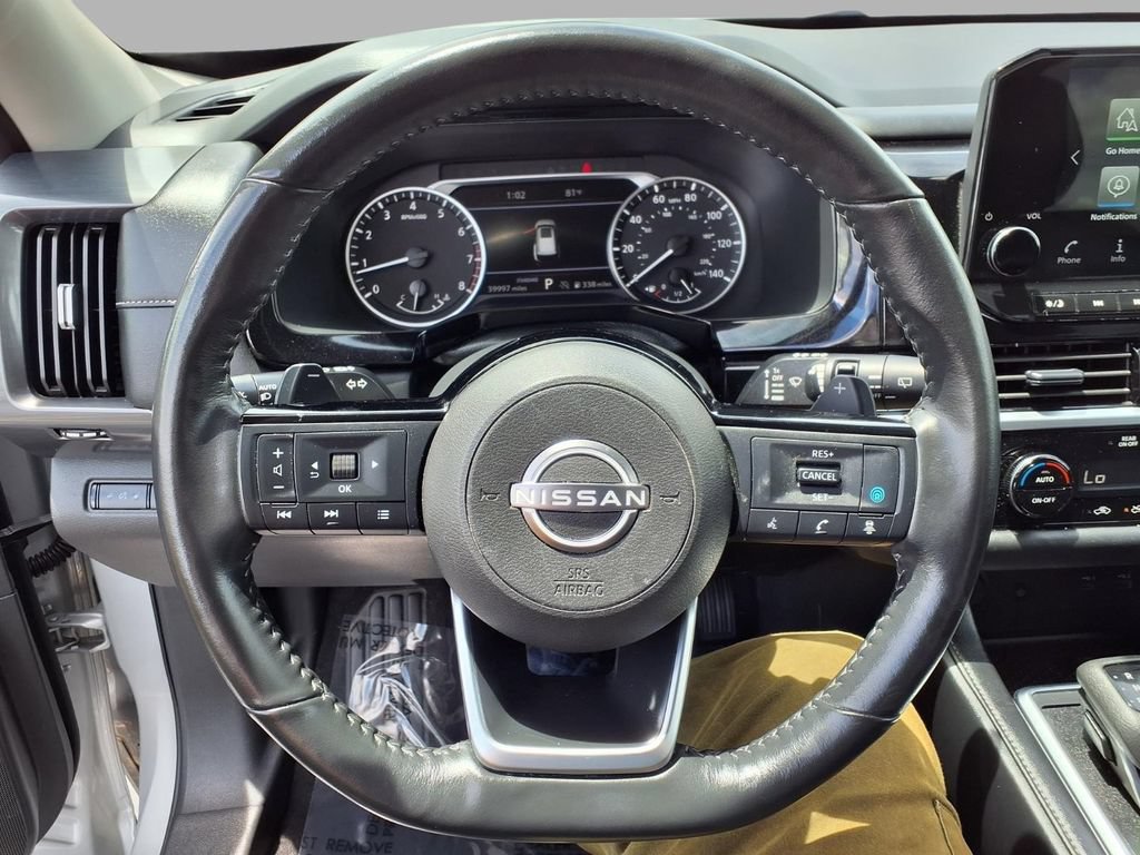 Used 2025 Nissan Pathfinder SL FWD image 15