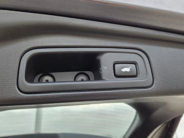 Used 2017 Honda Pilot Elite image 12