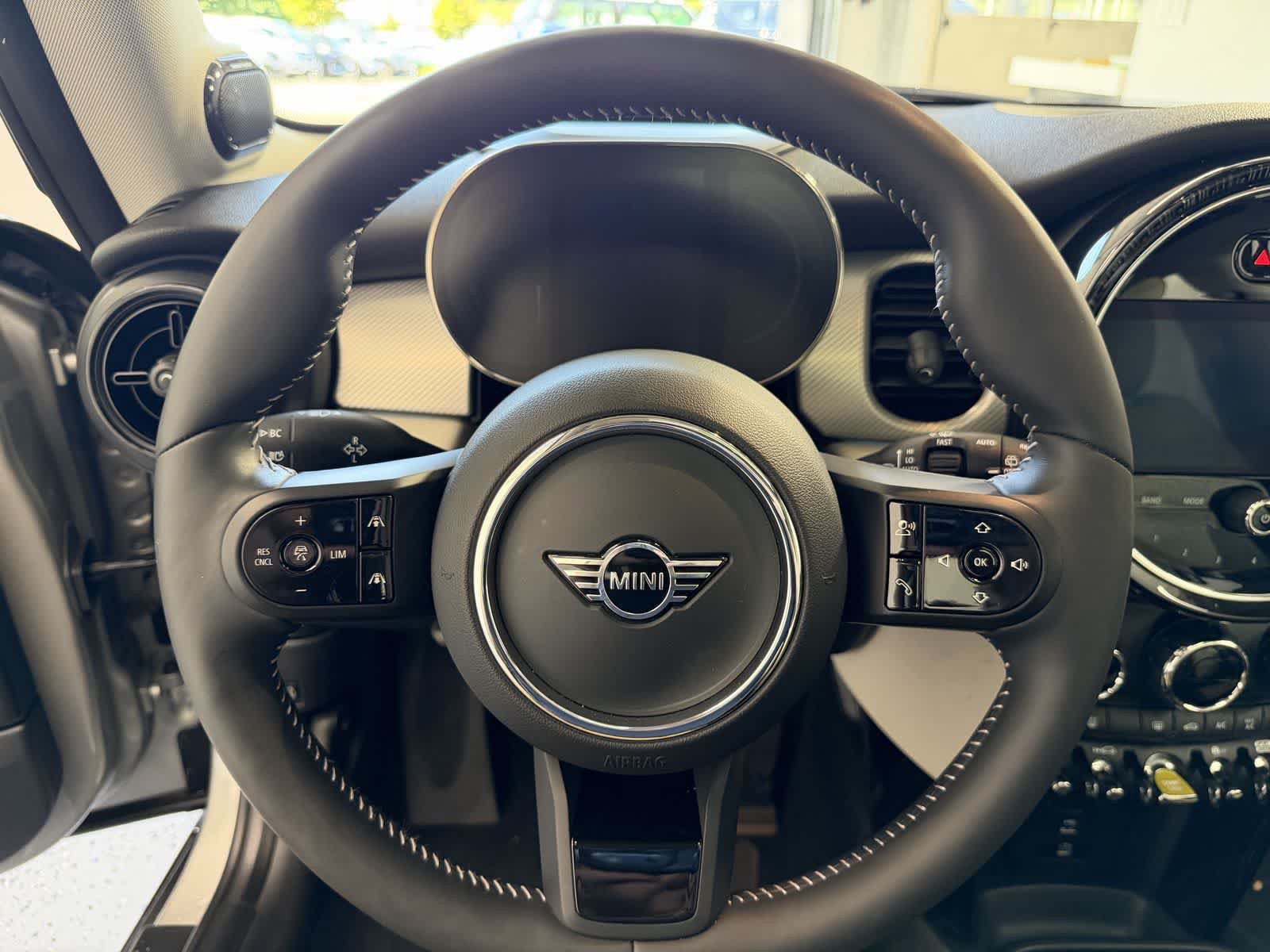 Used 2024 MINI Cooper SE FWD image 15
