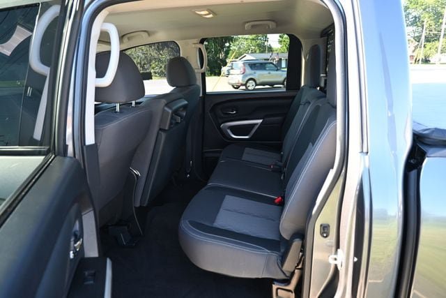 Used 2024 Nissan Titan SV AWD/4WD image 24