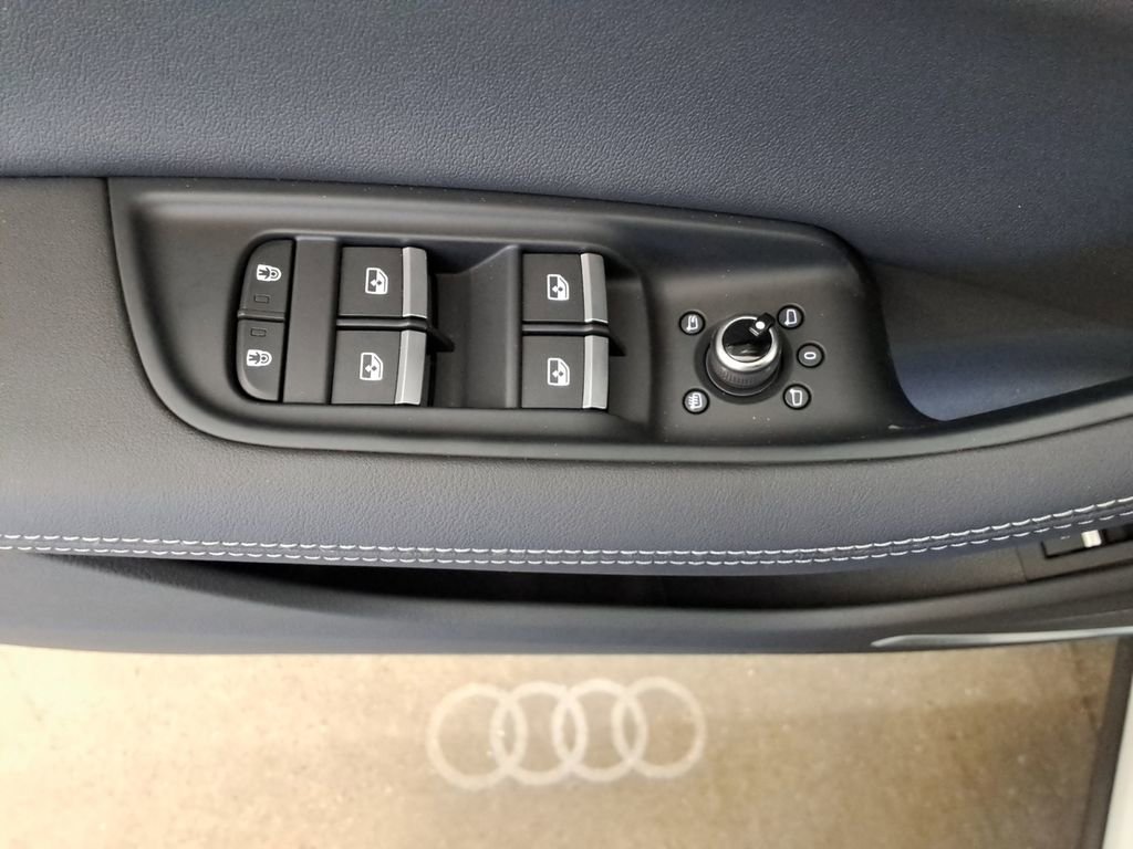 Used 2025 Audi Q7 3.0T Premium Plus w/ Premium Plus Package image 16