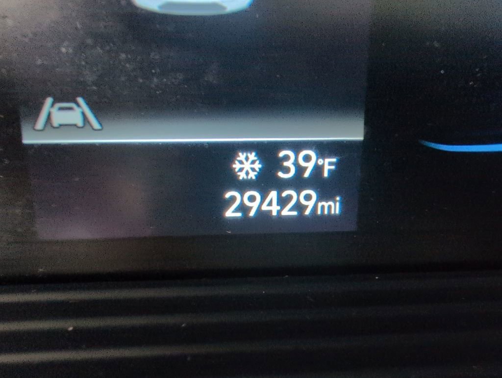 Certified 2023 Hyundai Venue Limited image 17